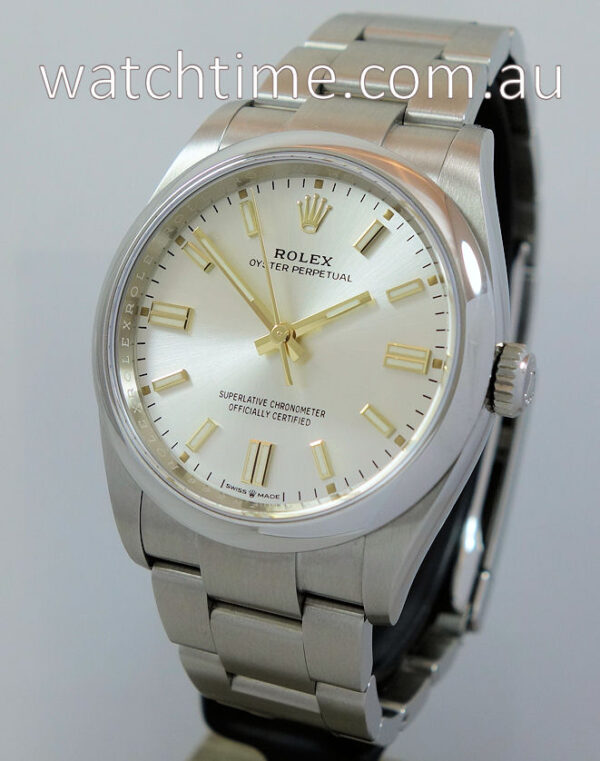 Rolex Oyster Perpetual 126000 Silver-dial B&P 2020