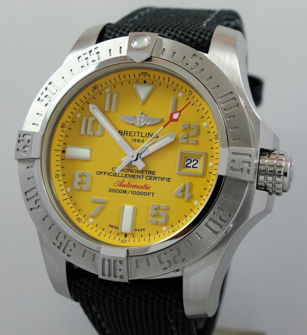 BREITLING Avenger II Seawolf A1733110  Yellow-dial