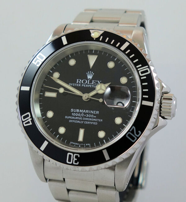 Rolex Submariner Date 16610  Box & Papers 1997