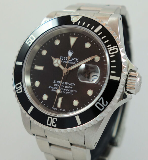 Rolex Submariner Date 16610  Box & Papers 1999