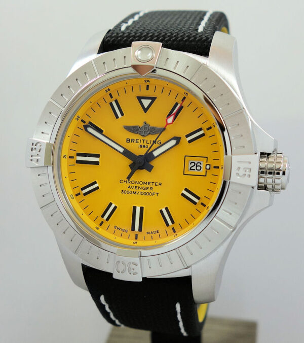 Breitling Avenger Automatic 45 Seawolf A17319 Yellow-dial *UNUSED*