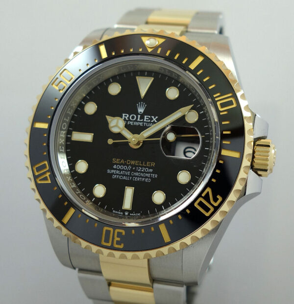 ROLEX SEA-DWELLER 43 mm 18K YELLOW GOLD & STEEL 126603 Box & Card 2022