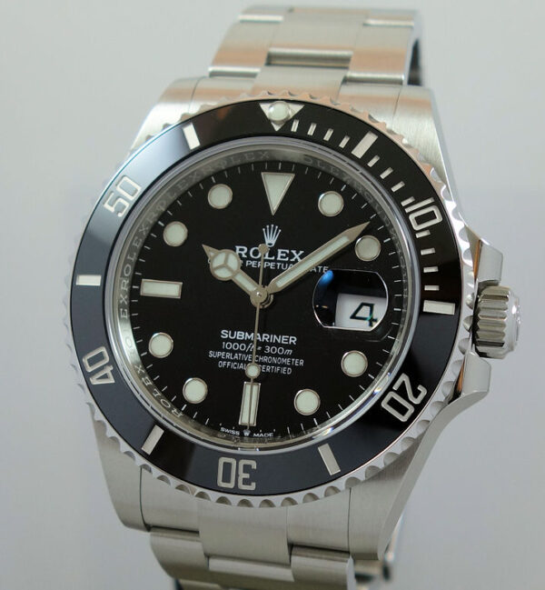 Rolex Submariner Date Steel 126610LN  41mm Box & Card 2022 *UNUSED*