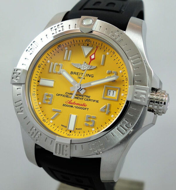 BREITLING Avenger II Seawolf A1733110  Yellow-dial