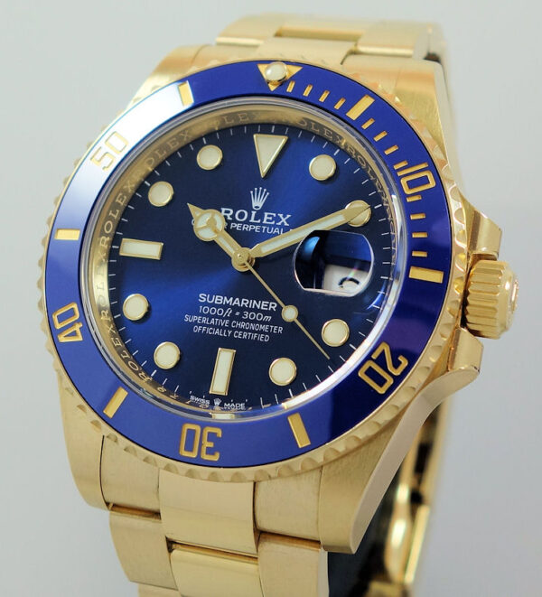 Rolex Submariner Yellow-Gold 41mm Blue-dial 126618LB  Box & Card 2021