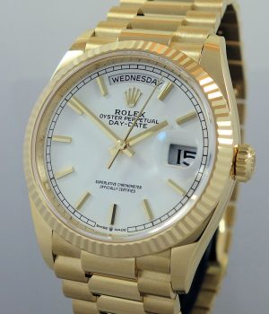 Rolex 18ct Yellow-Gold President Day-Date 36mm White-dial 128238  Box   Card 2023