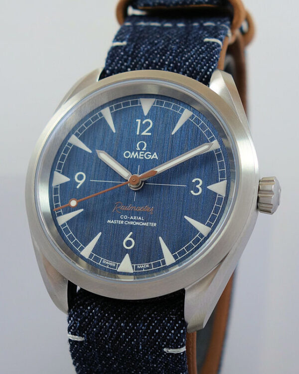 Omega Seamaster Railmaster Co-Axial 40mm "Denim" 220.12.40.20.03.001