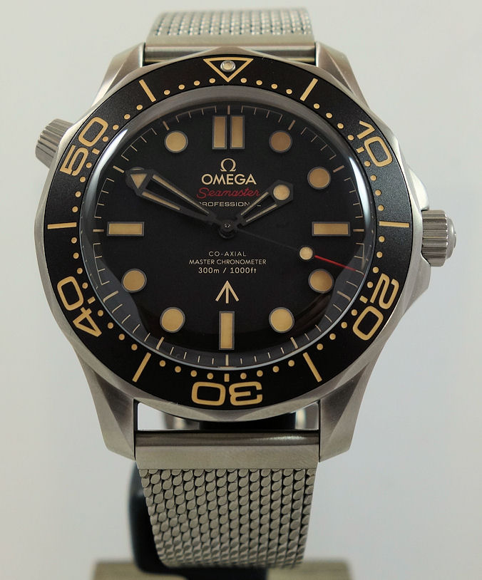 DSC05333 Omega Seamaster DIVER 300m 007 Edition 42mm TITANIUM 210.90.42.20.01.001 March 2025 *UNUSED*