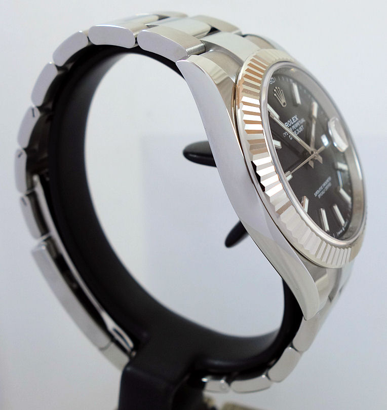 DSC07882 Rolex Datejust 41 Black dial, White-Gold bezel 126334