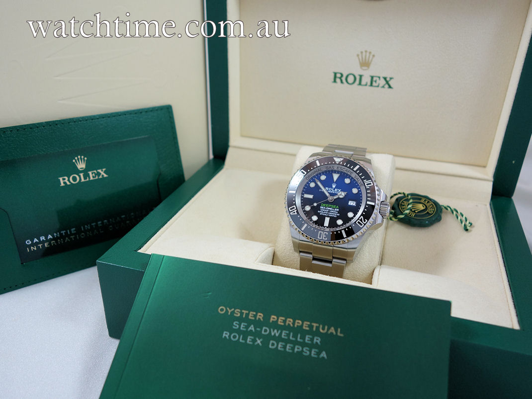DSC08068 Rolex DEEPSEA SeaDweller 126660 James Cameron SEPT 2021 Box & Card