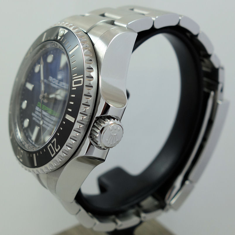 DSC08294 Rolex DEEPSEA SeaDweller 126660 James Cameron SEPT 2021 Box & Card