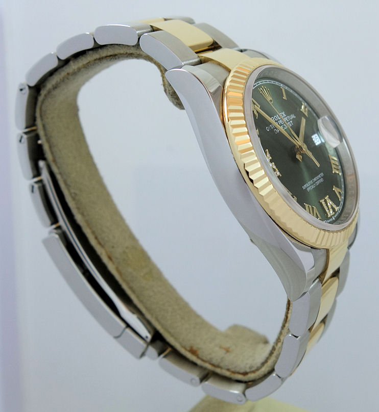 DSC08959 Rolex Datejust 36 Steel & 18k Yellow-Gold, Olive Diamond dial 126233 *AS NEW*