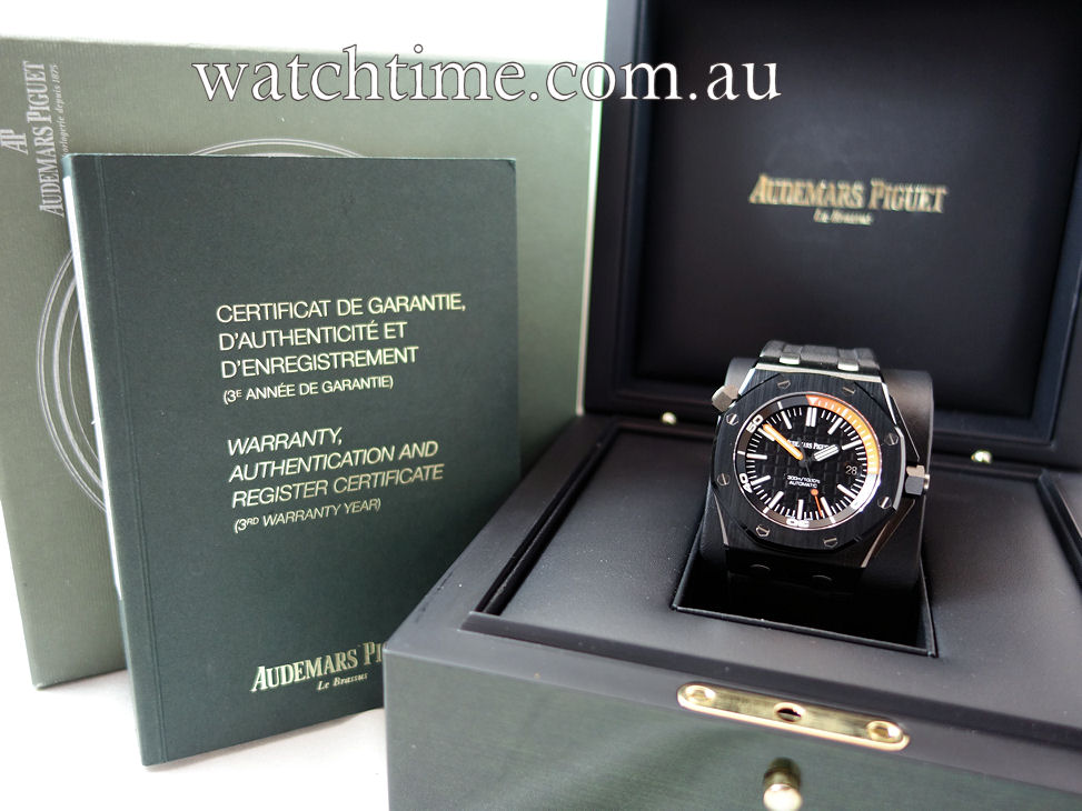 DSC08982 Audemars Piguet Royal Oak Offshore Diver Ceramic 15707 *LIKE NEW*