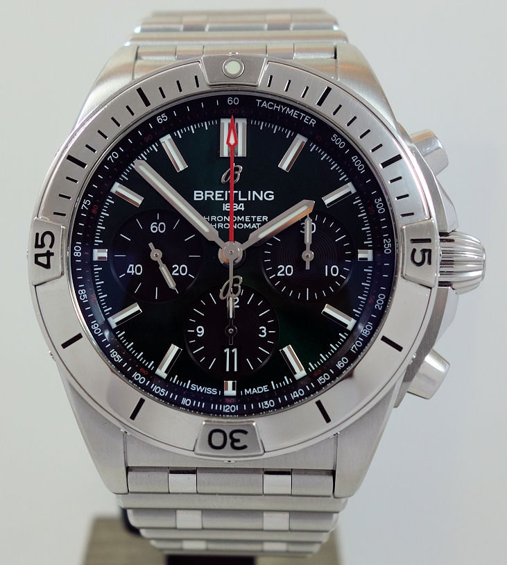 DSC09574 Breitling Chronomat B01 42mm Steel Roleaux Bracelet and Green Bentley dial AB0134