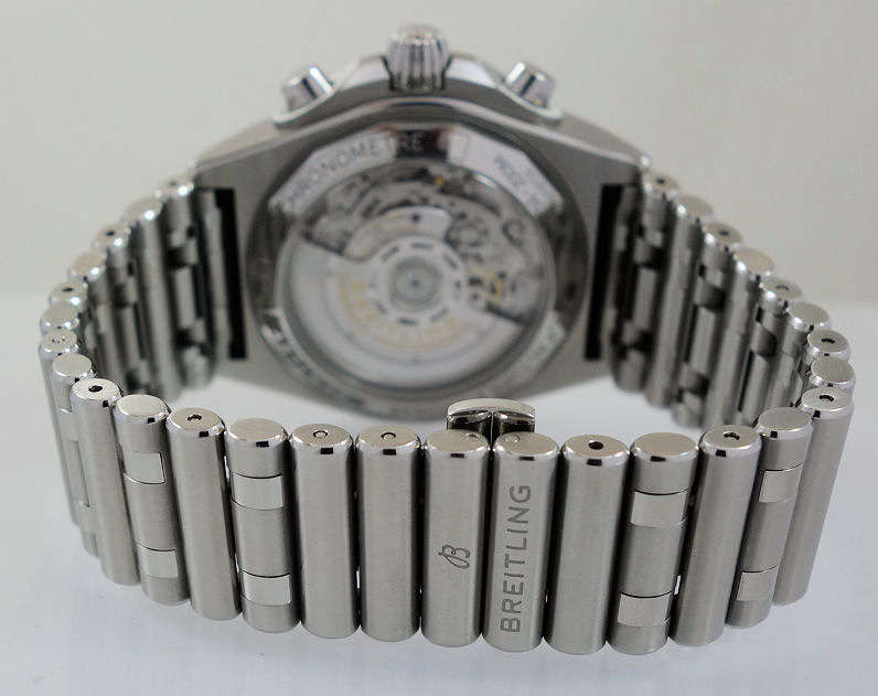 DSC09583 Breitling Chronomat B01 42mm Steel Roleaux Bracelet and Green Bentley dial AB0134