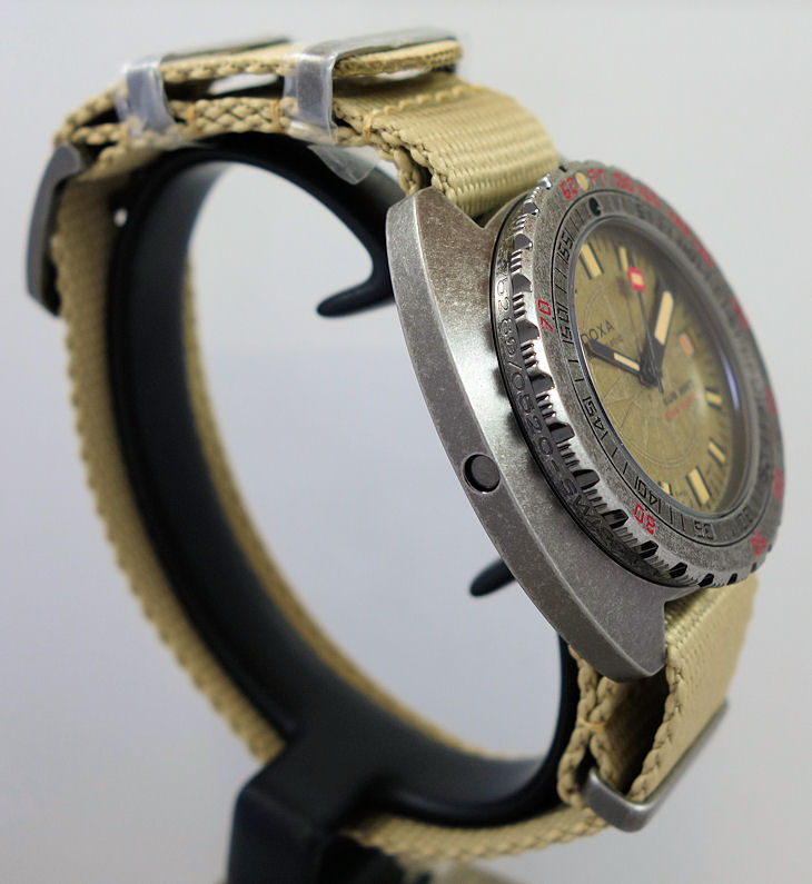 DSC00743 DOXA Sub 300T Clive Cussler Automatic 42mm 840.80.031.15