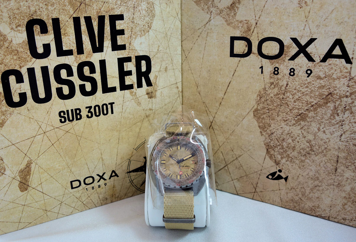 DSC00788 DOXA Sub 300T Clive Cussler Automatic 42mm 840.80.031.15