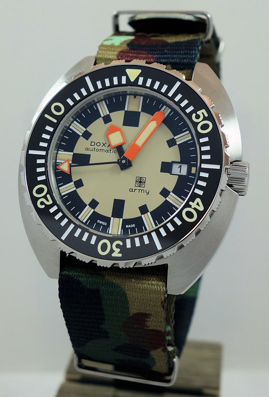 DSC01075 DOXA Army Steel Camo 785.10.031.20 Box & Card 2022