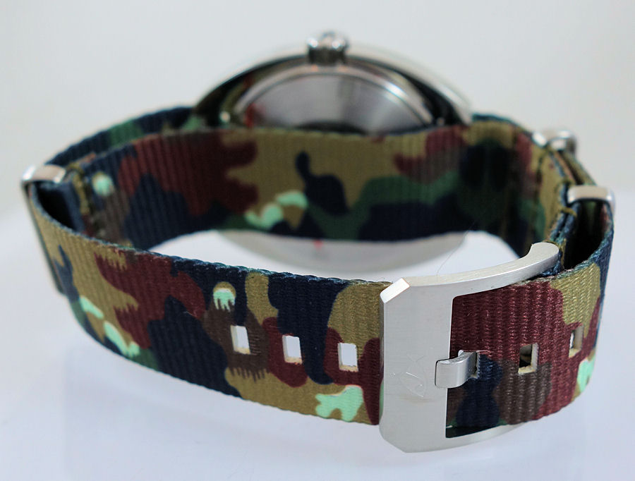 DSC01085 DOXA Army Steel Camo 785.10.031.20 Box & Card 2022