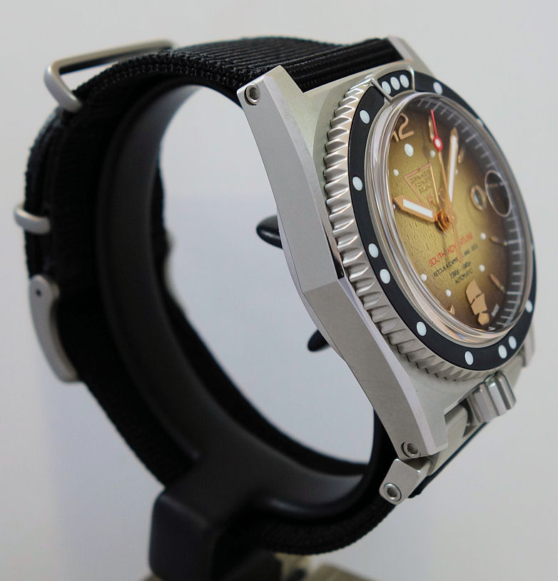 DSC01252 ZRC Grand Fonds 300m SOUTH ADVENTURE Tropic dial Ltd. Edn.