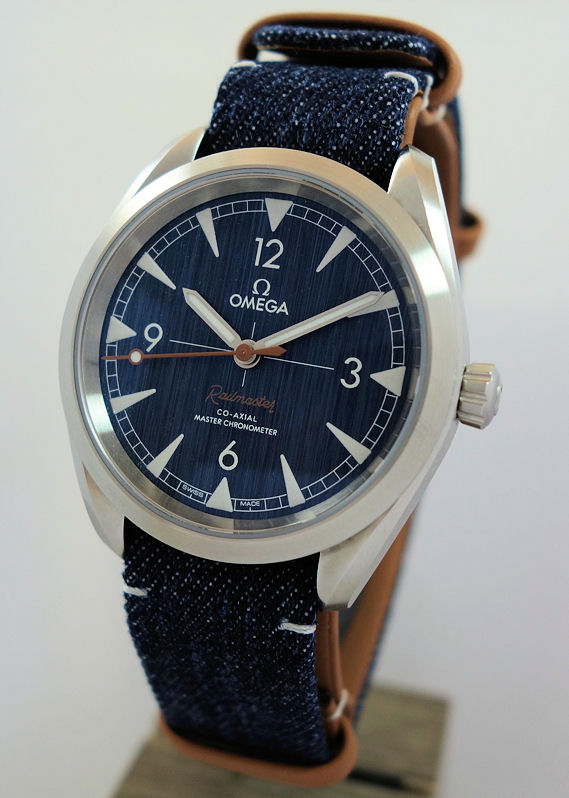 DSC01744 Omega Seamaster Railmaster Co-Axial 40mm 'Blue Jeans dial' 220.12.40.20.03.001