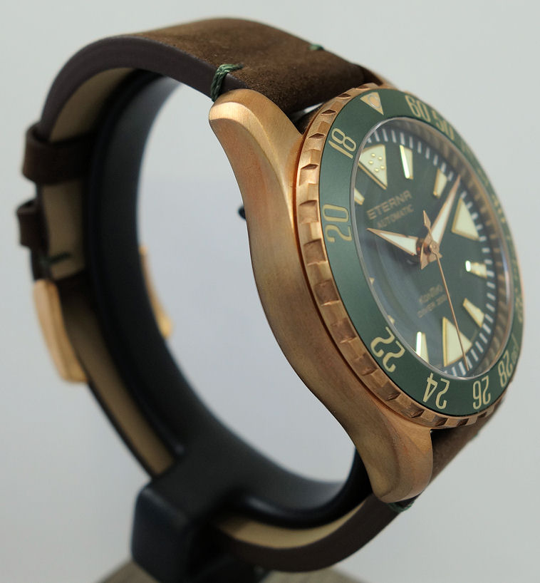 DSC01926 ETERNA KONTIKI BRONZE Diver 44mm Green dial & Bezel 1211.78.51.1430