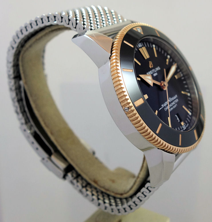 DSC02191 Breitling SUPEROCEAN HÉRITAGE II B20 Gold & Steel, Mesh Bracelet UB2030