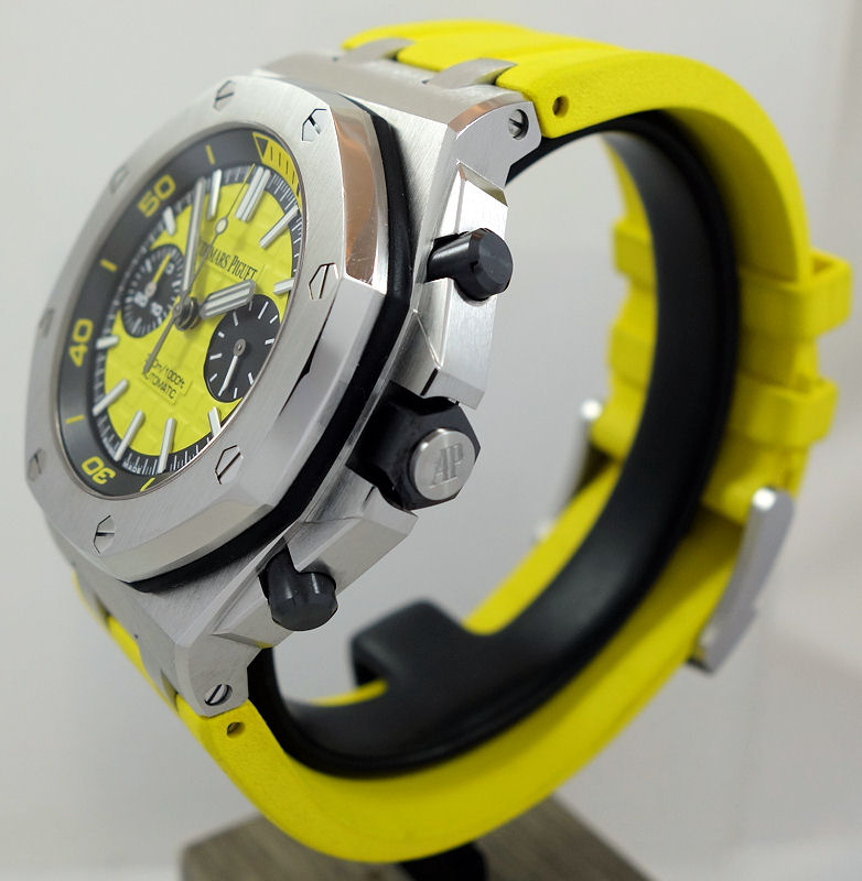 DSC02256 AUDEMARS PIGUET ROYAL OAK OFFSHORE CHRONO Yellow-dial 26703ST