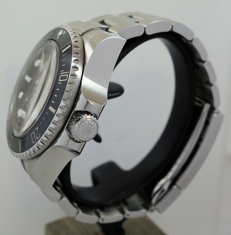 DSC02535 Rolex DEEPSEA SeaDweller 136660 June 2024 Box & Card Latest Model