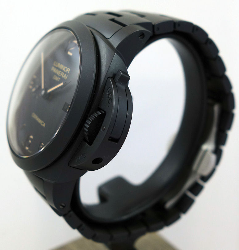 DSC02967 Panerai Tuttonero Luminor 1950 3 Days GMT Automatic PAM00438