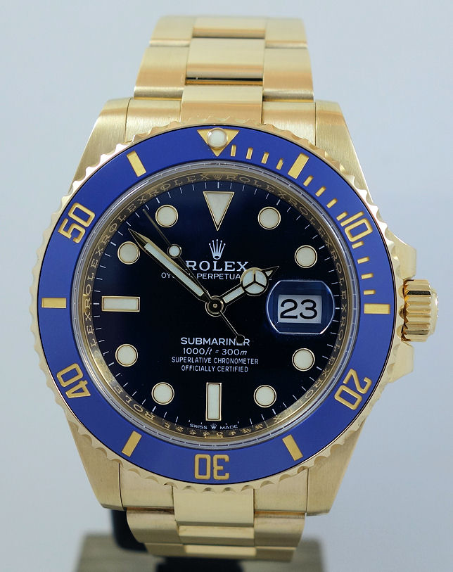 DSC02985 Rolex Submariner Yellow-Gold 41mm Blue-dial 126618LB Box & Card