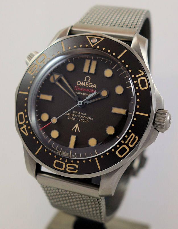 DSC03455 Omega Seamaster DIVER 300m 007 Edition 42mm TITANIUM 210.90.42.20.01.001