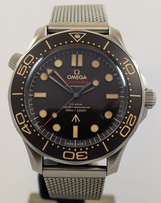 DSC03462 Omega Seamaster DIVER 300m 007 Edition 42mm TITANIUM 210.90.42.20.01.001