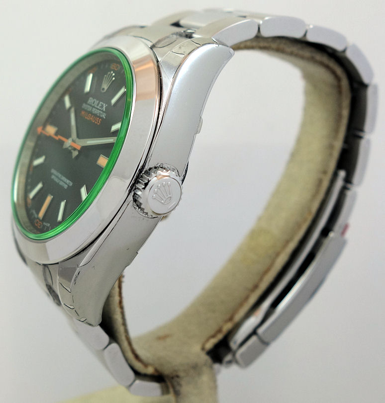 DSC03550 Rolex Milgauss 116400 Black-dial Green Sapphire with plastic!
