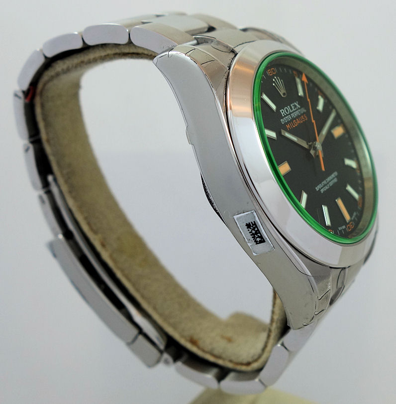 DSC03552 Rolex Milgauss 116400 Black-dial Green Sapphire with plastic!