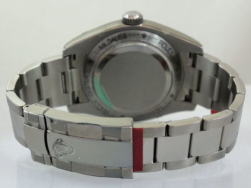 DSC03554 Rolex Milgauss 116400 Black-dial Green Sapphire with plastic!