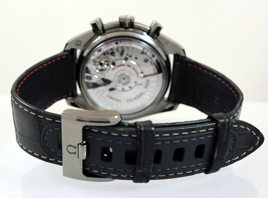 DSC03896 Omega Speedmaster "Grey Side of the Moon" 311.93.44.51.99.001 Box & Cards