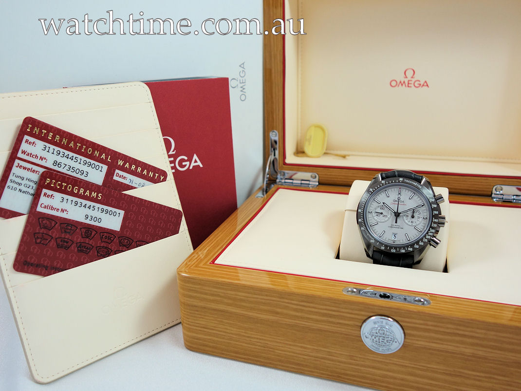 DSC03985 Omega Speedmaster "Grey Side of the Moon" 311.93.44.51.99.001 Box & Cards