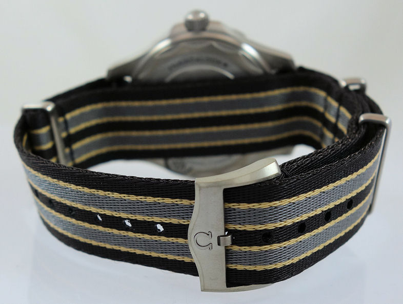 DSC04232 Omega Seamaster DIVER 300m 007 Edition 42mm TITANIUM 210.92.42.20.01.001 DEC 2024 Latest Model *AS NEW*