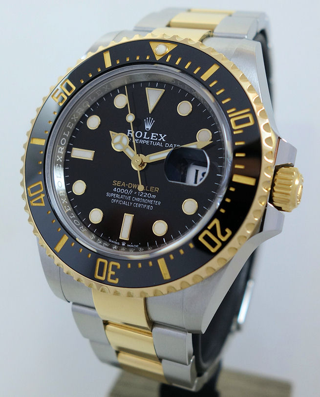 DSC04413 ROLEX SEA-DWELLER 43 mm 18K YELLOW GOLD & STEEL 126603 Box & Card 2023