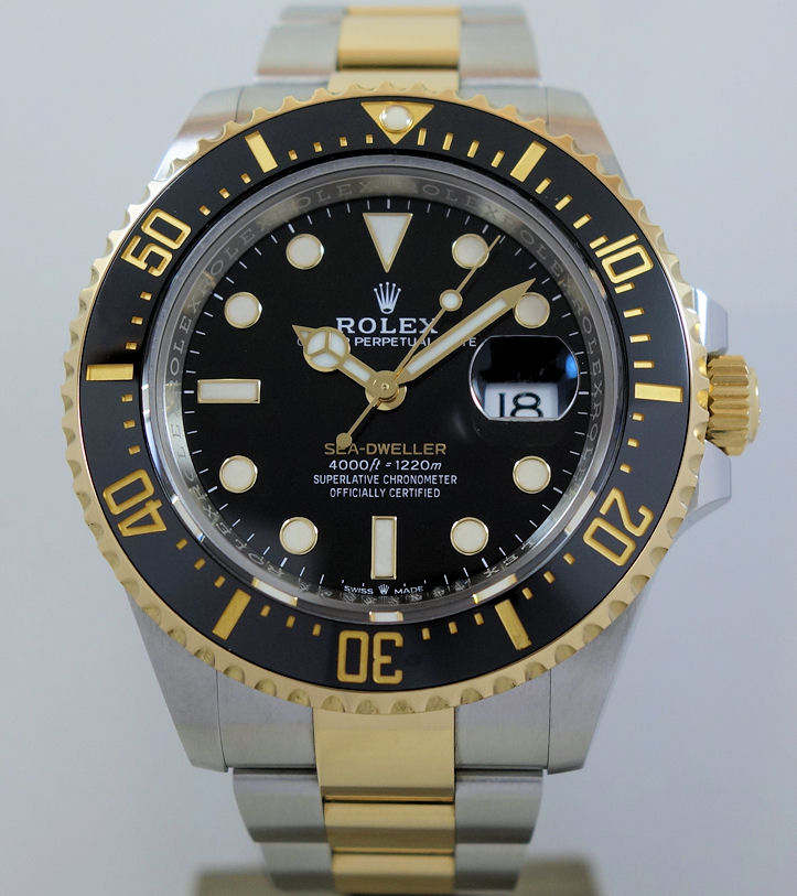 DSC04421 ROLEX SEA-DWELLER 43 mm 18K YELLOW GOLD & STEEL 126603 Box & Card 2023