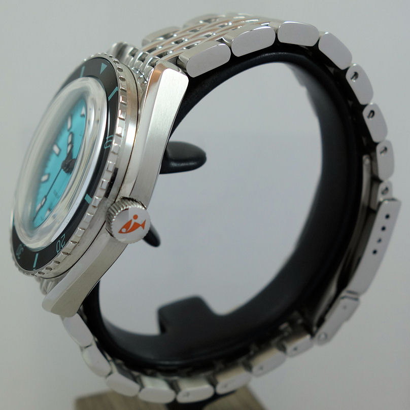 DSC04940 DOXA SUB 200 Aquamarine-dial 799.10.241.10 Full set