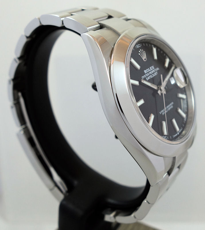DSC05102 Rolex Datejust 41 Black-Dial 126300 Box & Card 2024