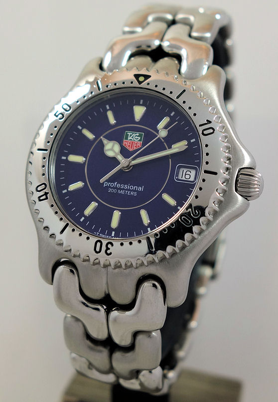 DSC05256 TAG Heuer Vintage Sel 200m Blue-dial Quartz WG111A Full Set!