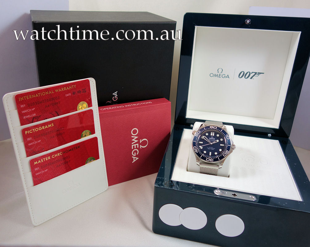 DSC05416 OMEGA 60 Years of BOND 007 Seamaster 300m 210.30.42.20.03.002 BLUE WAVE DIAL 2025 Model