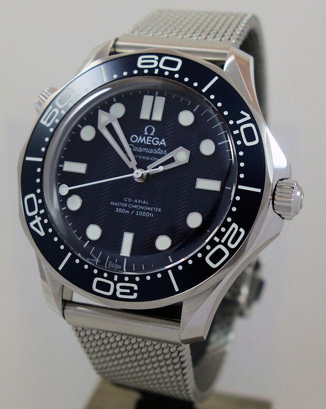 DSC05422 OMEGA 60 Years of BOND 007 Seamaster 300m 210.30.42.20.03.002 BLUE WAVE DIAL 2025 Model
