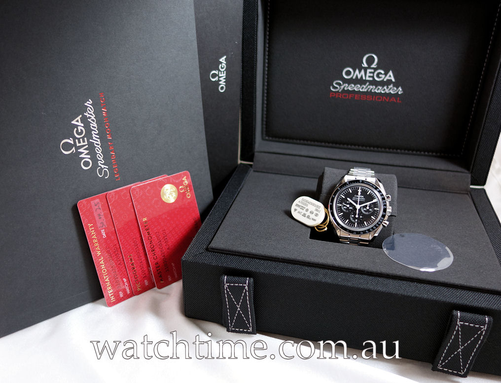DSC05871 Omega Speedmaster MOONWATCH 42mm Steel *Sapphire Sandwich* 310.30.42.50.01.002 APRIL 2025 *UNUSED*