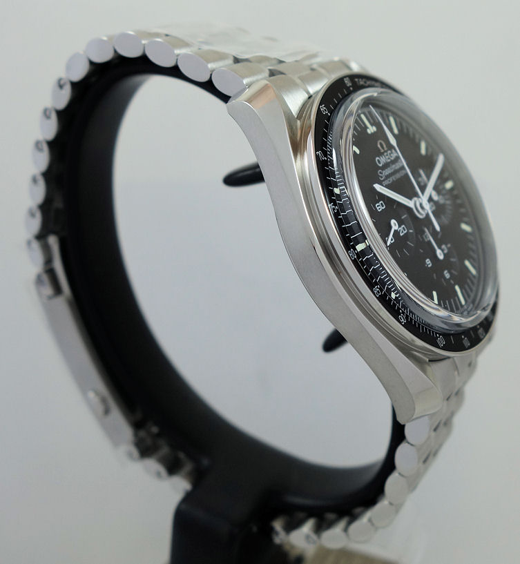 DSC05881 Omega Speedmaster MOONWATCH 42mm Steel *Sapphire Sandwich* 310.30.42.50.01.002 APRIL 2025 *UNUSED*