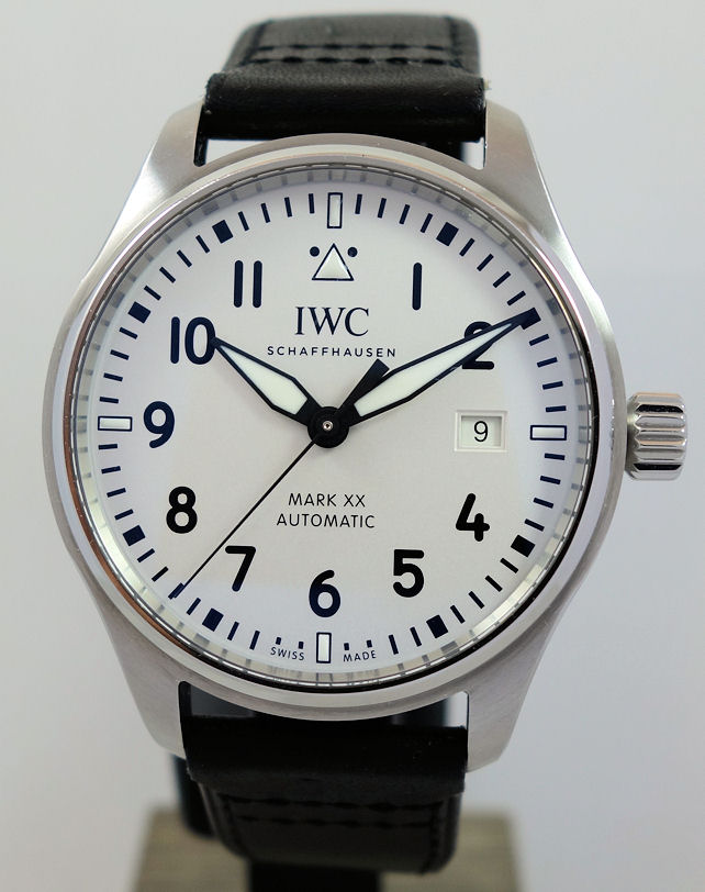 DSC06018 IWC Pilot's Watch 40mm Mark XX White-dial IW328207 Box & Card Aug 2024