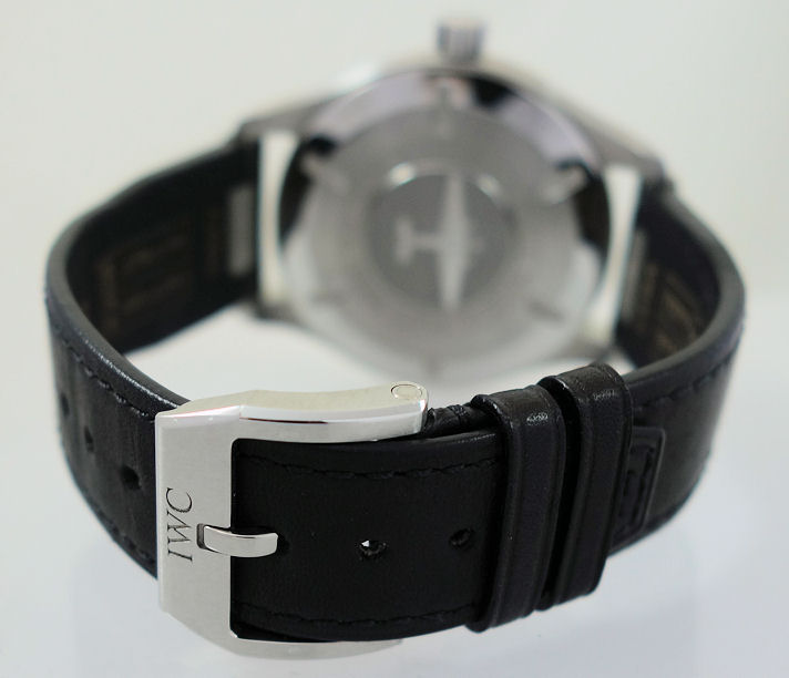 DSC06024 IWC Pilot's Watch 40mm Mark XX White-dial IW328207 Box & Card Aug 2024